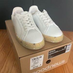 GOODNEWS Venus White Shoes